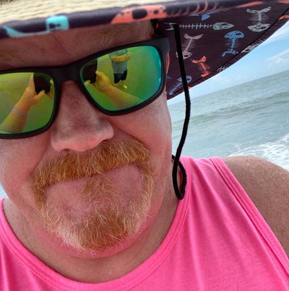 Meet your Posher, Chris - Picture 1 of 1